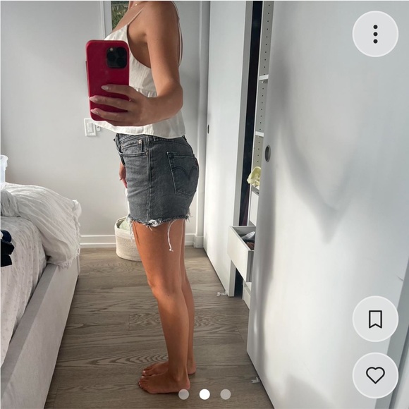 Vintage Levi shorts - Picture 2 of 3